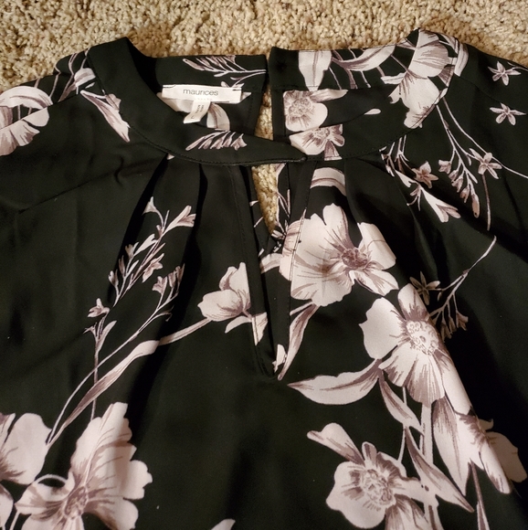 Maurices Black and Off White Blouse - Picture 3 of 11